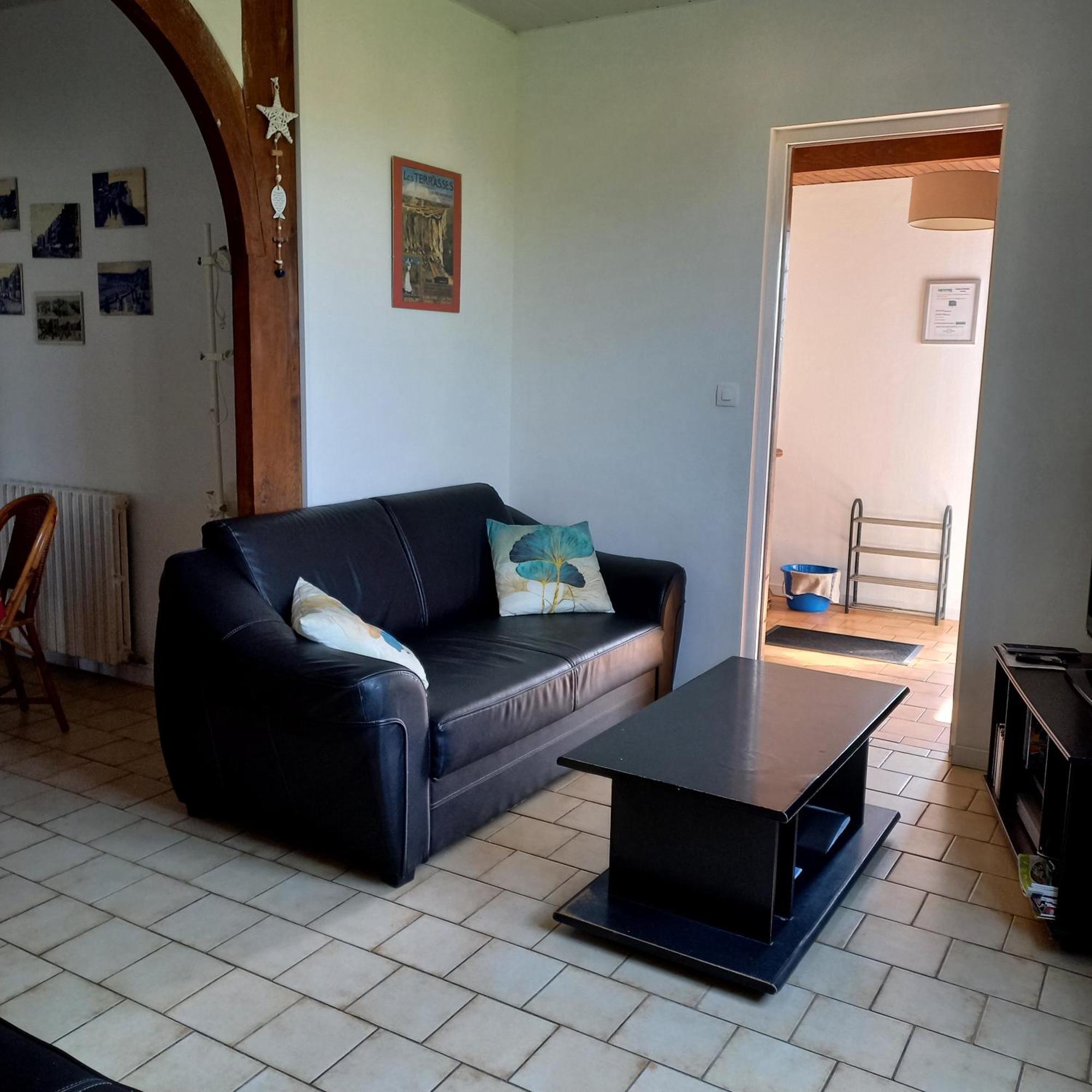 Holiday home Maison Avec Jardin A Les Bains