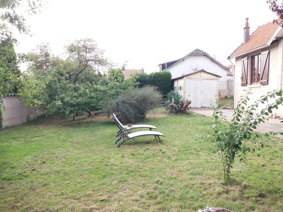Holiday home Maison Avec Jardin A Les Bains *